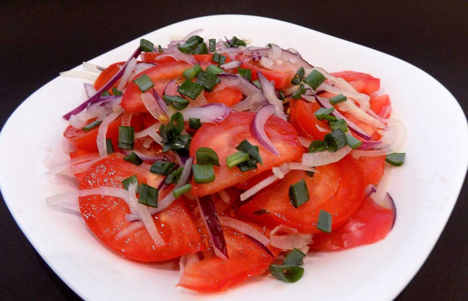 Sałatka uzbecka z pomidorów