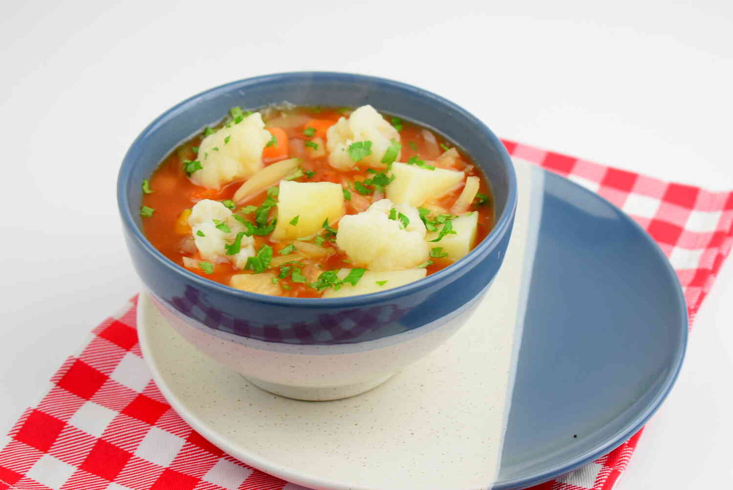 Zupa kalafiorowa z pomidorami 