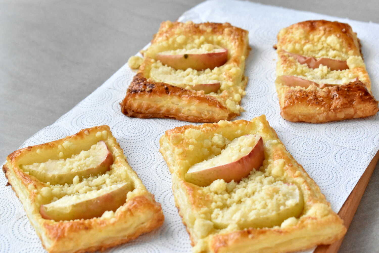 Ciasteczka francuskie z jabłkami